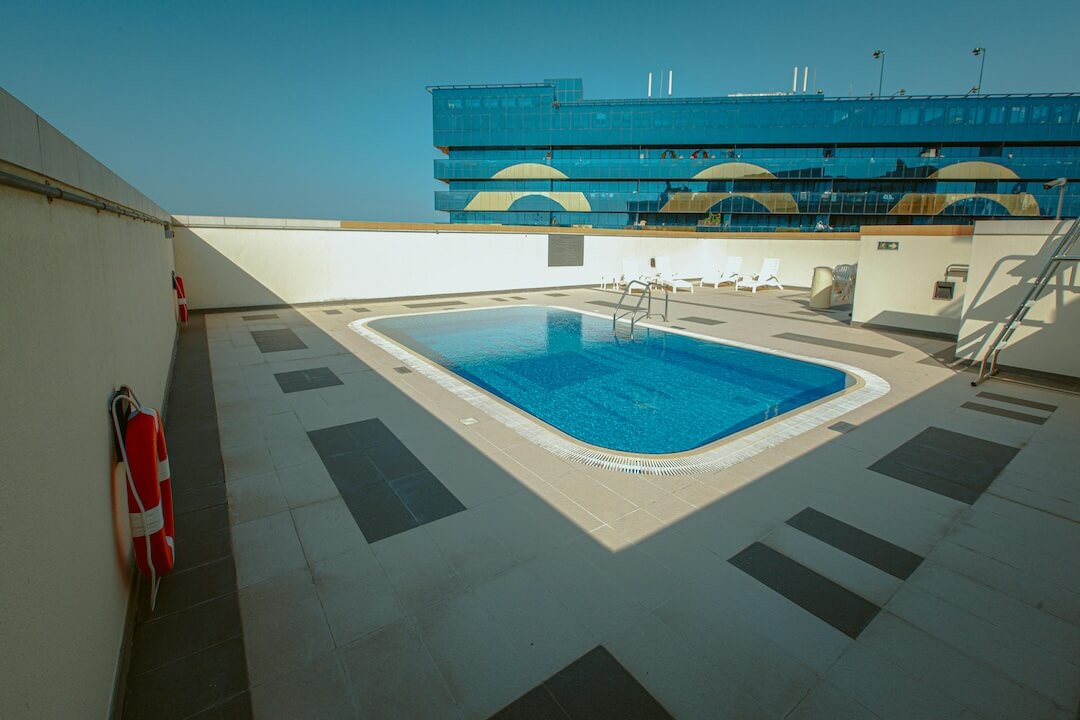 Florida Climate and Pool Health: Timing Matters Image